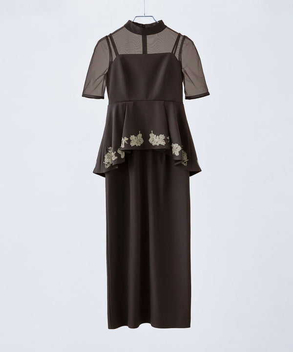 {"color":"\u30d6\u30e9\u30a6\u30f3","info":""}