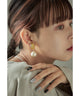 {"color":"\u30aa\u30d5\u30db\u30ef\u30a4\u30c8","info":""}
