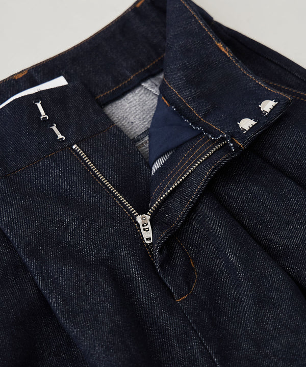 {"color":"","info":""}