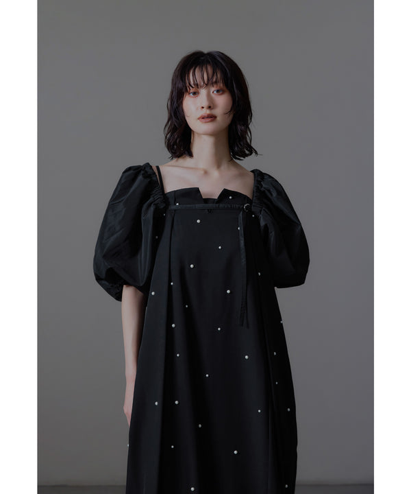 {"color":"\u30d6\u30e9\u30c3\u30af","info":"model\uff1aH166cm size\uff1aM"}