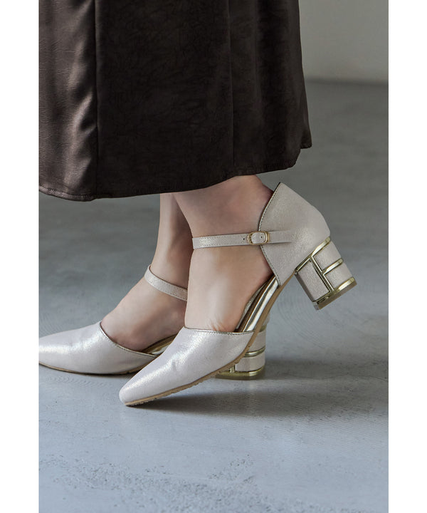 {"color":"\u30d9\u30fc\u30b8\u30e5","info":""}