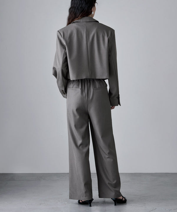 {"color":"\u30b0\u30ec\u30fc","info":"model\uff1aH166cm size\uff1aM"}