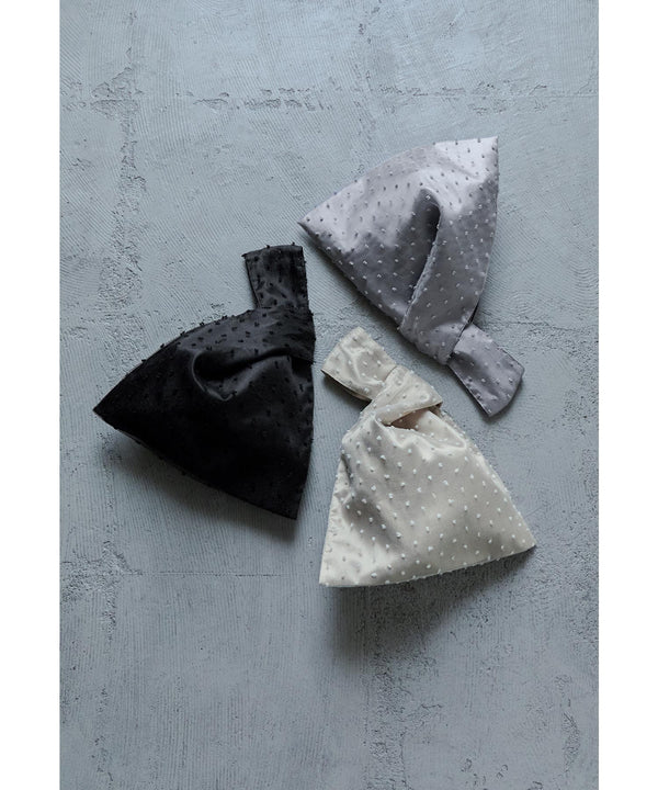 {"color":"","info":""}