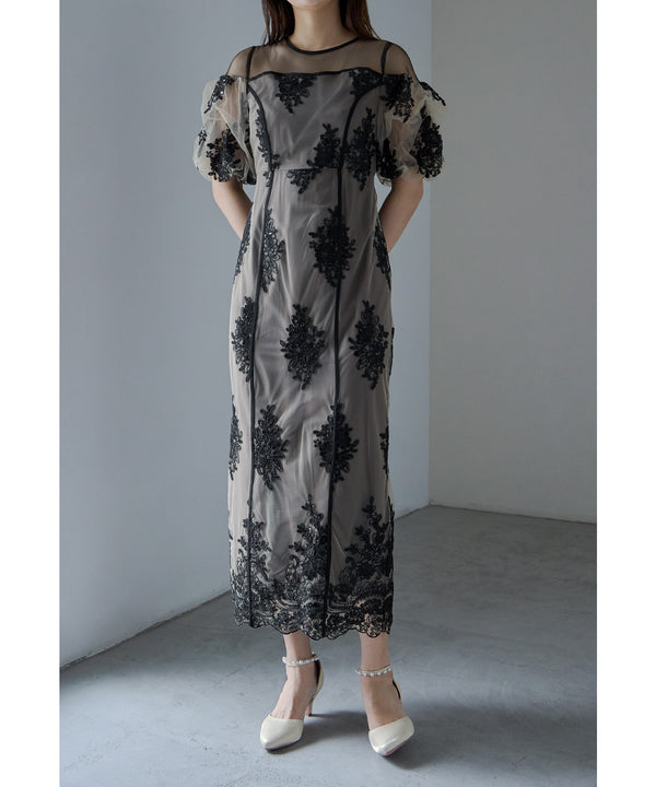 {"color":"\u30d9\u30fc\u30b8\u30e5","info":""}