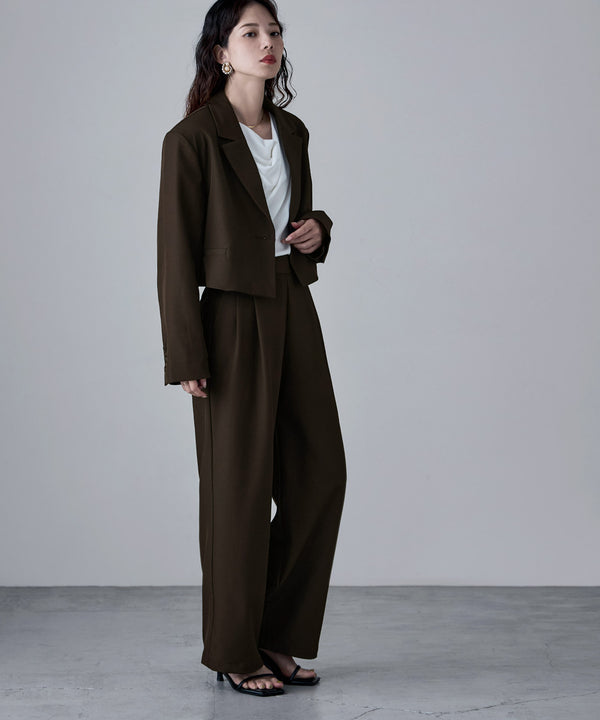 {"color":"\u30d6\u30e9\u30a6\u30f3","info":"model\uff1aH166cm size\uff1aM"}