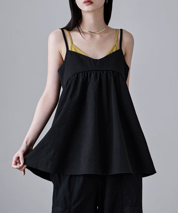 {"color":"\u30d6\u30e9\u30c3\u30af","info":"model\uff1aH163cm size\uff1aM"}