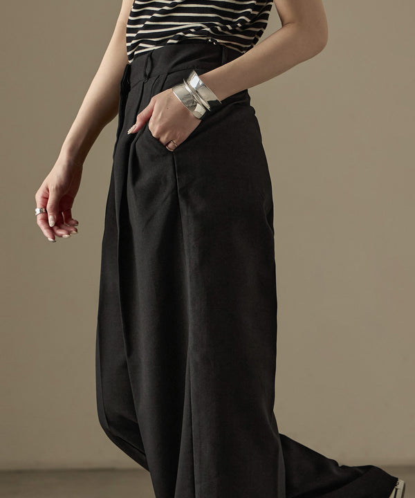 {"color":"\u30d6\u30e9\u30c3\u30af","info":"model\uff1aH158cm size\uff1aM"}