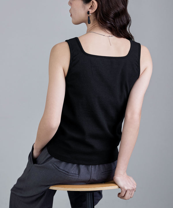 {"color":"\u30d6\u30e9\u30c3\u30af","info":"model\uff1aH166cm size\uff1aM"}