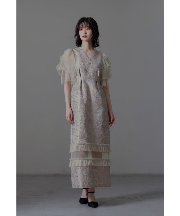 {"color":"\u30d4\u30f3\u30af\u30d9\u30fc\u30b8\u30e5","info":"model\uff1aH166cm size\uff1aM"}