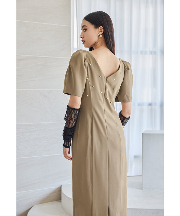 {"color":"\u30d9\u30fc\u30b8\u30e5","info":"model\uff1aH165cm size\uff1aM"}