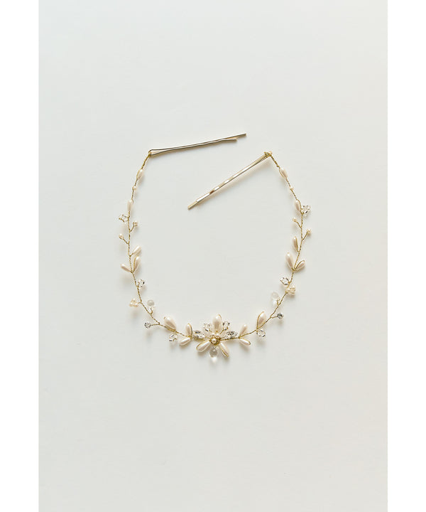 {"color":"\u30b4\u30fc\u30eb\u30c9","info":""}