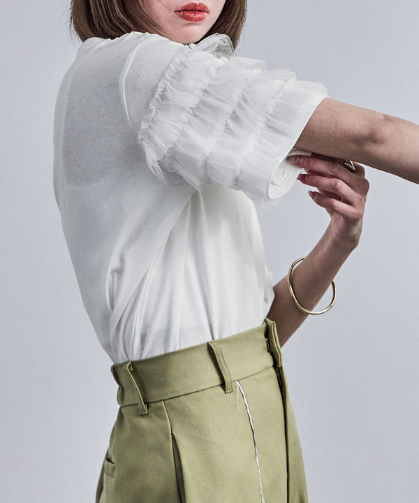 {"color":"\u30aa\u30d5\u30db\u30ef\u30a4\u30c8","info":""}