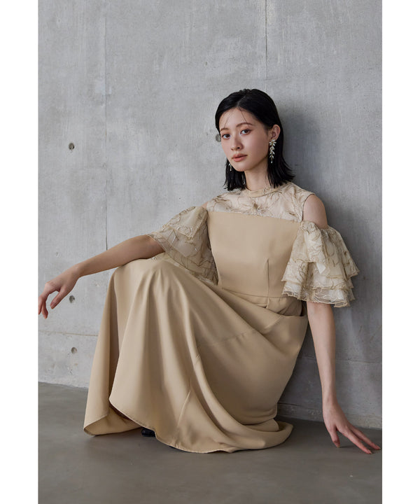 {"color":"\u30d9\u30fc\u30b8\u30e5","info":"model\uff1aH166cm size\uff1aM"}