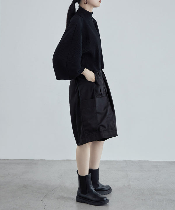 {"color":"\u30d6\u30e9\u30c3\u30af","info":"model\uff1aH170cm size\uff1aM"}