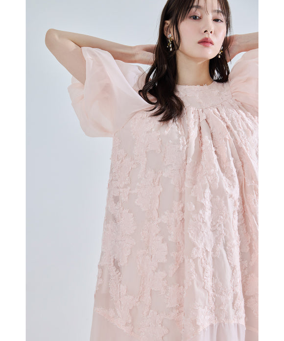 {"color":"\u30d4\u30f3\u30af","info":"model\uff1aH167cm size\uff1aM"}
