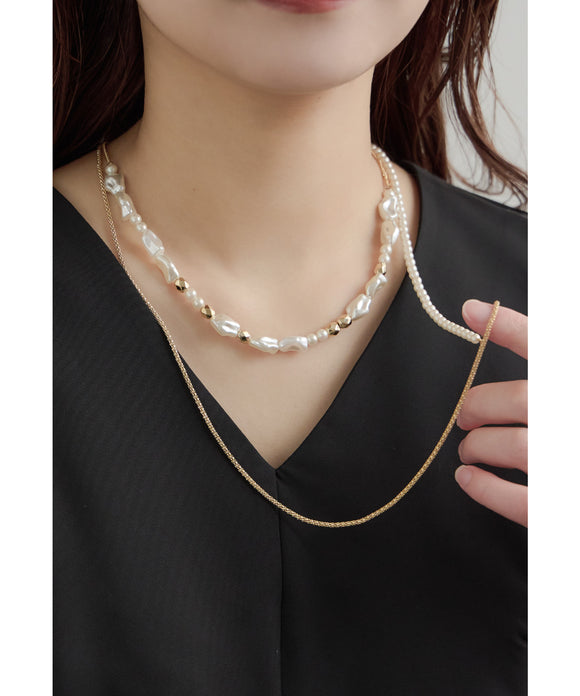 {"color":"\u30aa\u30d5\u30db\u30ef\u30a4\u30c8","info":""}