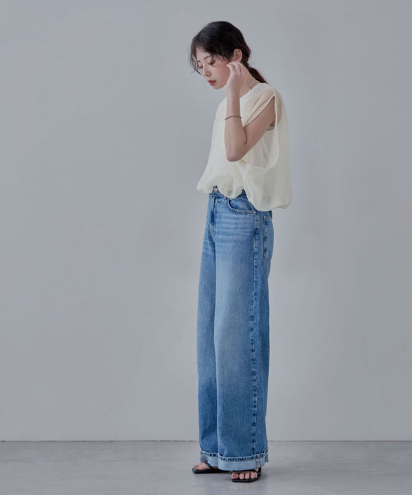 {"color":"\u30aa\u30d5","info":"model\uff1aH166cm size\uff1aM"}