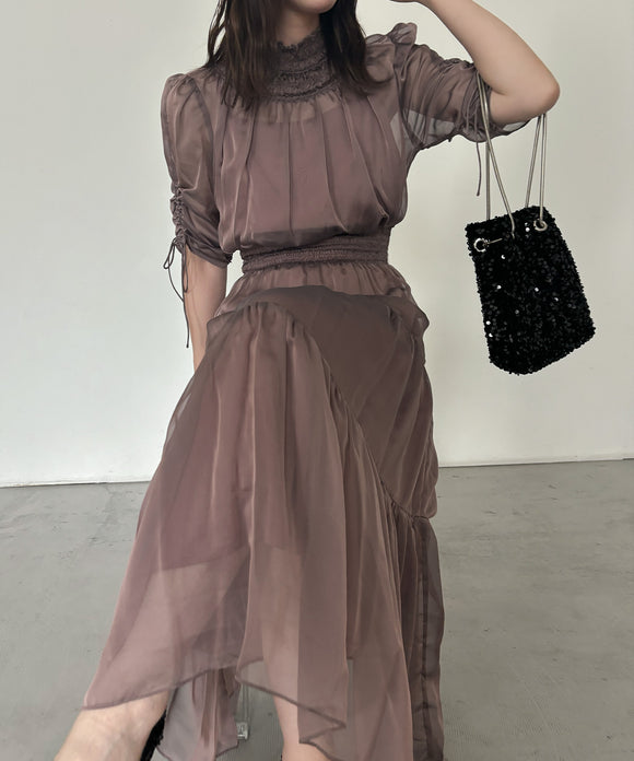 {"color":"\u30aa\u30fc\u30eb\u30c9\u30ed\u30fc\u30ba","info":"model\uff1aH164 size\uff1aM(38)"}