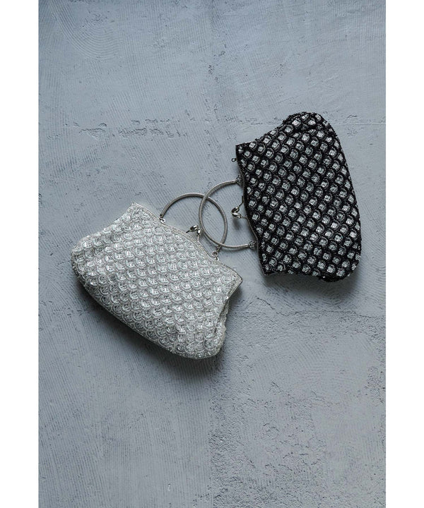 {"color":"","info":""}