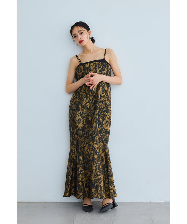 {"color":"\u30d6\u30ed\u30f3\u30ba","info":"model\uff1aH165cm size\uff1aM"}