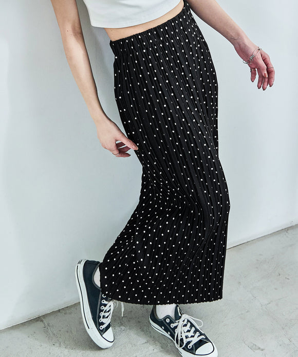 {"color":"\u30d6\u30e9\u30c3\u30af","info":"model\uff1aH158cm size\uff1aM"}