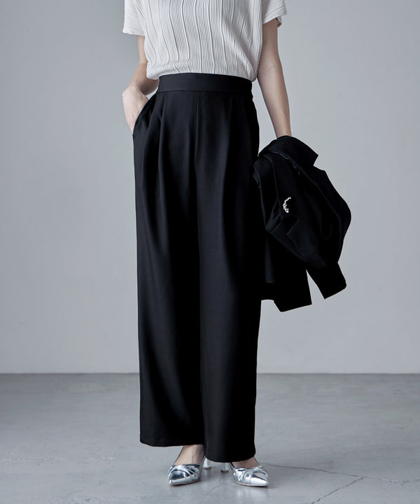 {"color":"\u30d6\u30e9\u30c3\u30af","info":"model\uff1aH166cm size\uff1aM"}