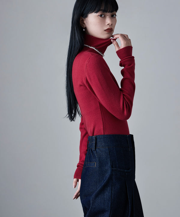 {"color":"\u30ec\u30c3\u30c9","info":"model\uff1aH163cm size\uff1aF"}