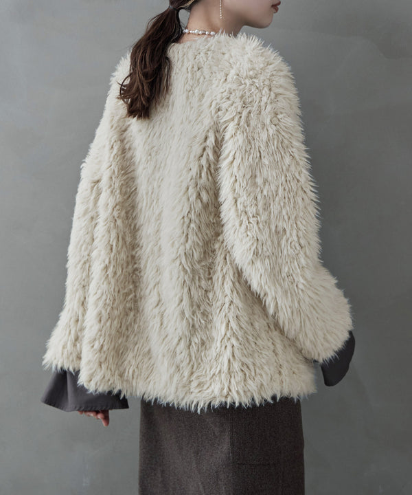 {"color":"\u30d9\u30fc\u30b8\u30e5","info":"model\uff1aH170cm size\uff1aM"}