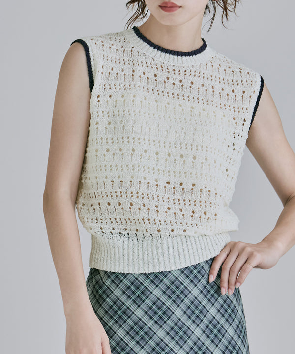 {"color":"\u30aa\u30d5\u30db\u30ef\u30a4\u30c8","info":"model\uff1aH166cm size\uff1aF"}