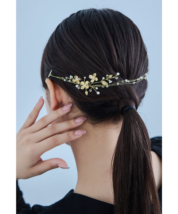 {"color":"\u30b4\u30fc\u30eb\u30c9","info":""}