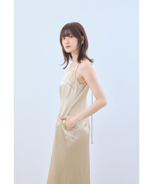 {"color":"\u30d9\u30fc\u30b8\u30e5","info":"model\uff1aH166cm size\uff1aM"}