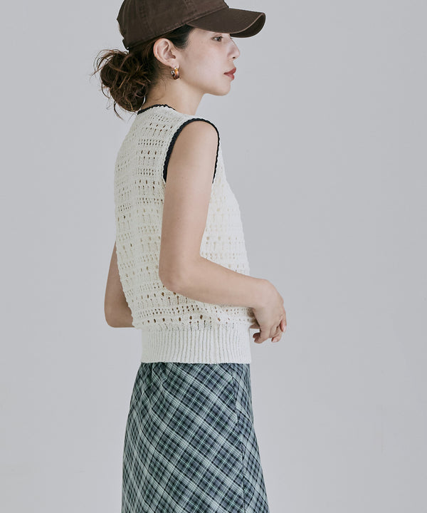 {"color":"\u30aa\u30d5\u30db\u30ef\u30a4\u30c8","info":"model\uff1aH166cm size\uff1aF"}