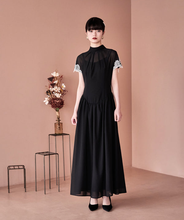 {"color":"\u30d6\u30e9\u30c3\u30af","info":"model\uff1aH163cm size\uff1aM"}