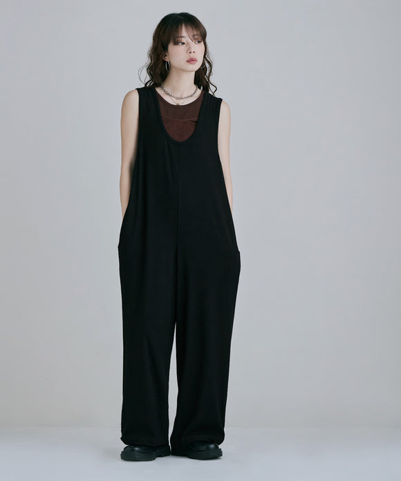 {"color":"\u30d6\u30e9\u30c3\u30af","info":"model\uff1aH166cm size\uff1aM"}
