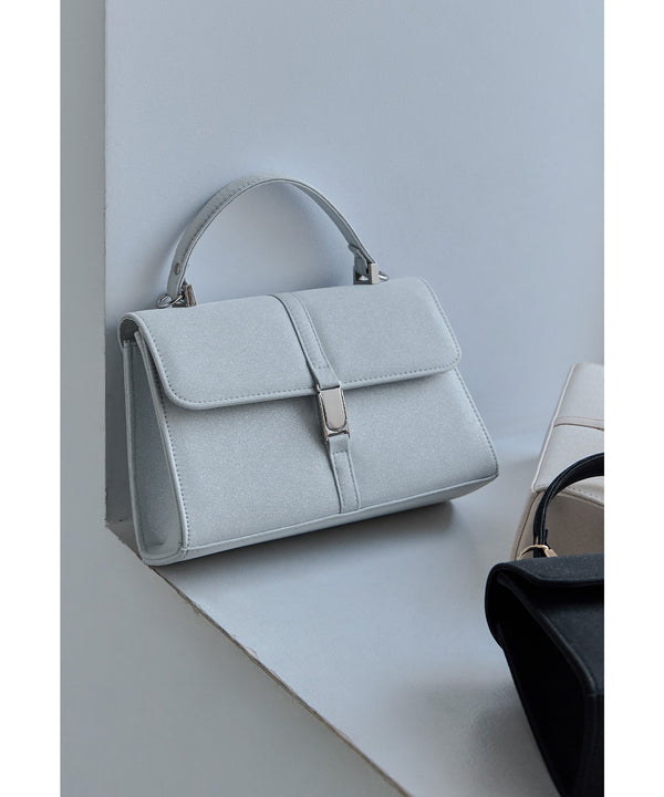 {"color":"\u30b7\u30eb\u30d0\u30fc","info":""}