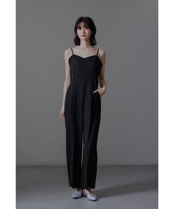 {"color":"\u30d6\u30e9\u30c3\u30af","info":"model\uff1aH166cm size\uff1aM"}