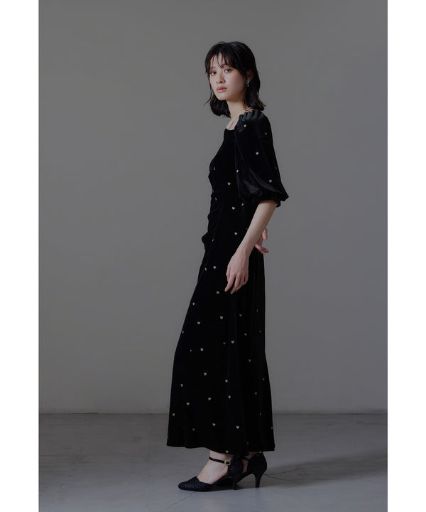 {"color":"\u30d6\u30e9\u30c3\u30af","info":"model\uff1aH166cm size\uff1aM"}