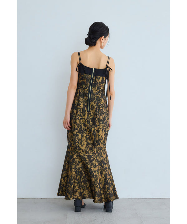 {"color":"\u30d6\u30ed\u30f3\u30ba","info":"model\uff1aH165cm size\uff1aM"}