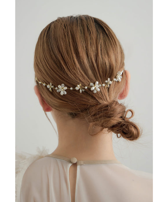 {"color":"\u30b4\u30fc\u30eb\u30c9","info":""}