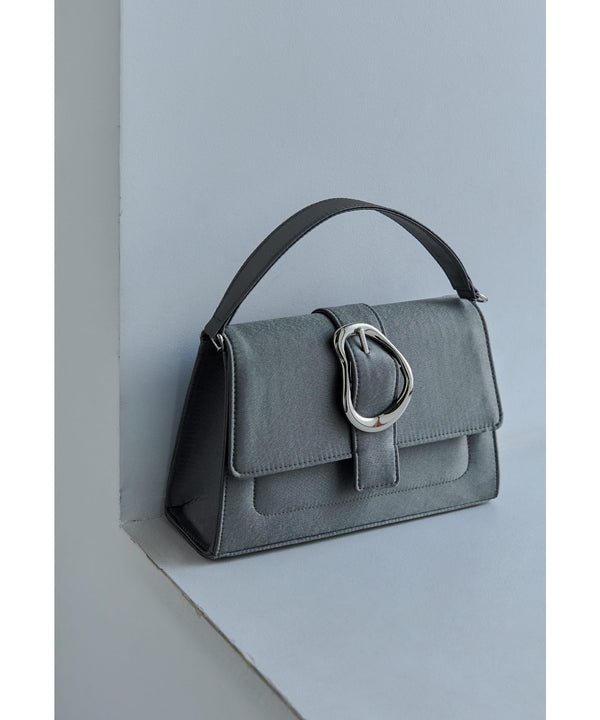 {"color":"","info":""}