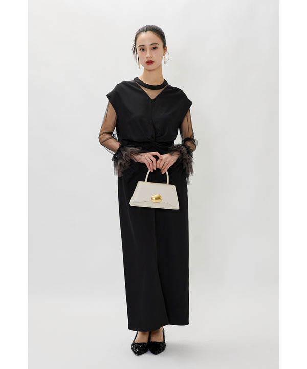 {"color":"\u30d6\u30e9\u30c3\u30af","info":"model\uff1aH165cm size\uff1aM"}