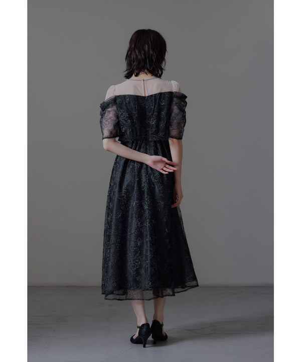 {"color":"\u30d6\u30e9\u30c3\u30af","info":"model\uff1aH166cm size\uff1aM"}