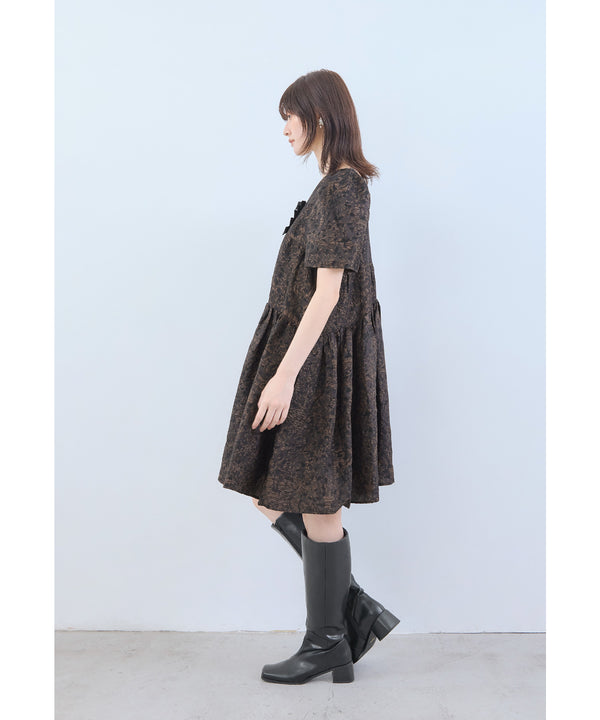 {"color":"\u30d6\u30e9\u30a6\u30f3","info":"model\uff1aH166cm size\uff1aM"}