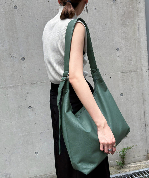 {"color":"\u30d6\u30eb\u30fc","info":"model\uff1aH158cm size\uff1aF"}