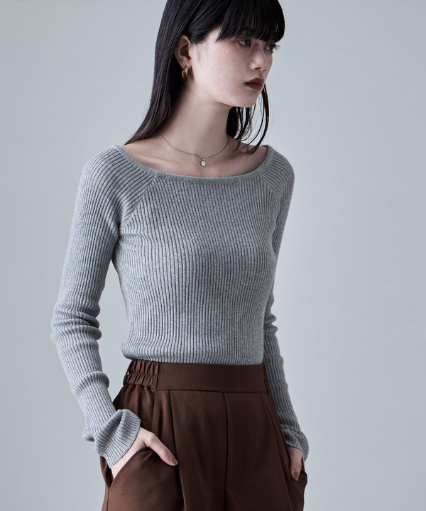 {"color":"\u6762\u30b0\u30ec\u30fc","info":"model\uff1aH163cm size\uff1aM"}
