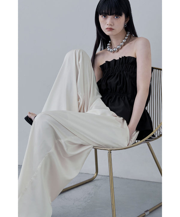 {"color":"\u30d6\u30e9\u30c3\u30af","info":"model\uff1aH163cm size\uff1aM"}