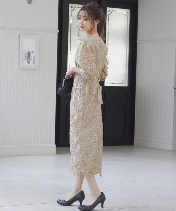 {"color":"\u30d9\u30fc\u30b8\u30e5","info":"model\uff1aH161cm size\uff1aM"}