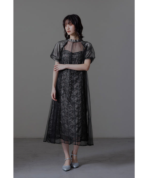 {"color":"\u30d6\u30e9\u30c3\u30af","info":"model\uff1aH166cm size\uff1aM"}