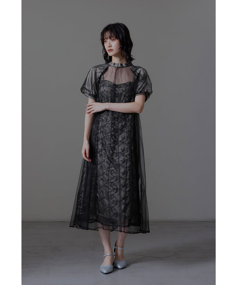 {"color":"\u30d6\u30e9\u30c3\u30af","info":"model\uff1aH166cm size\uff1aM"}