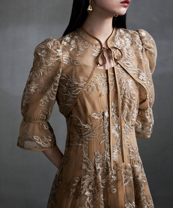 {"color":"\u30d9\u30fc\u30b8\u30e5","info":"model\uff1aH163cm size\uff1aM"}